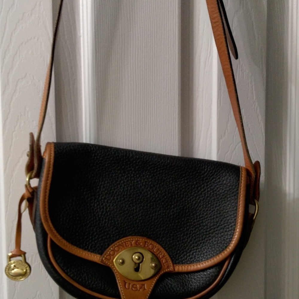 Vintage Authentic Dooney Bourke Small Black Peebles grain Cross body purse - Picture 2 of 6